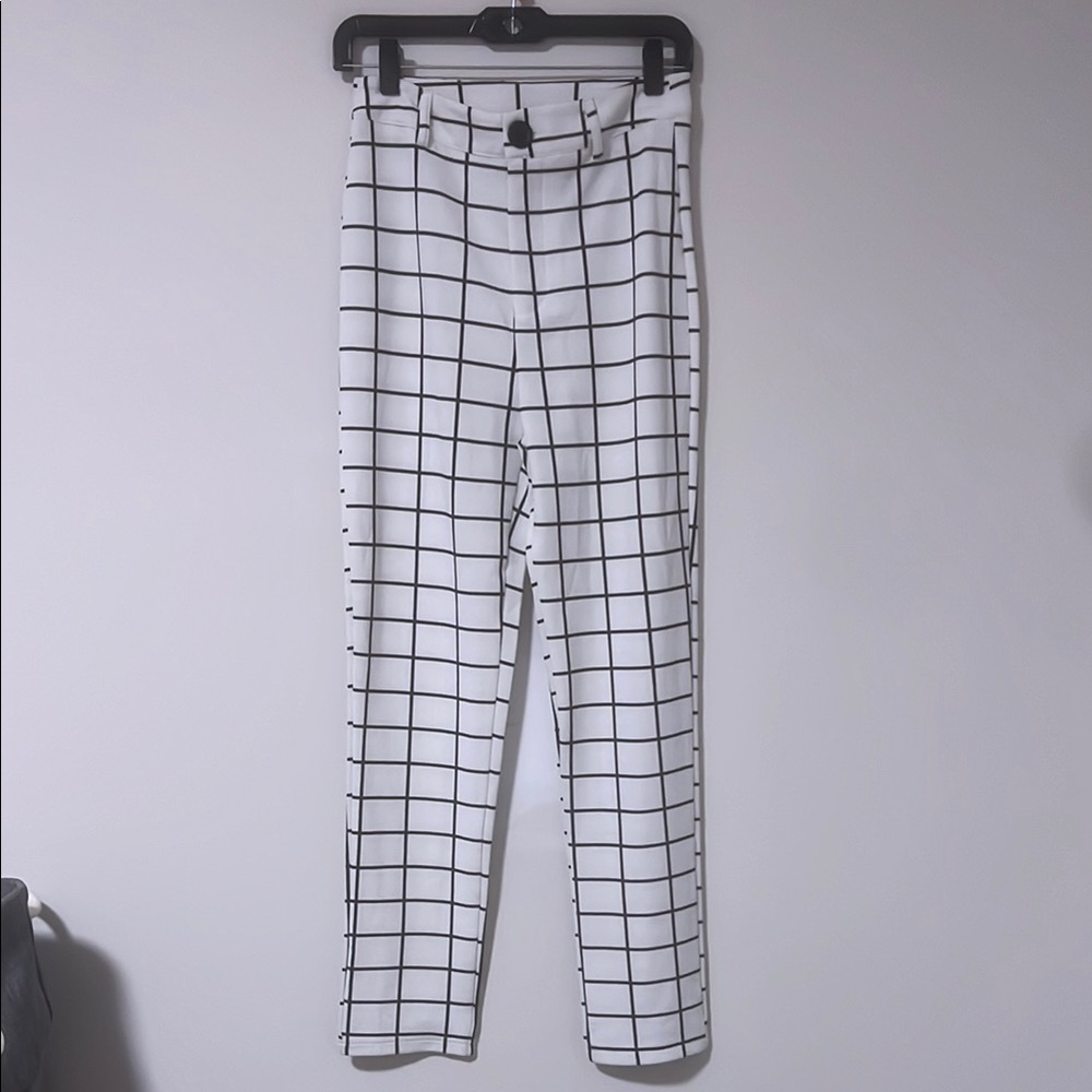 Chic White and Black Grid Pattern Pants